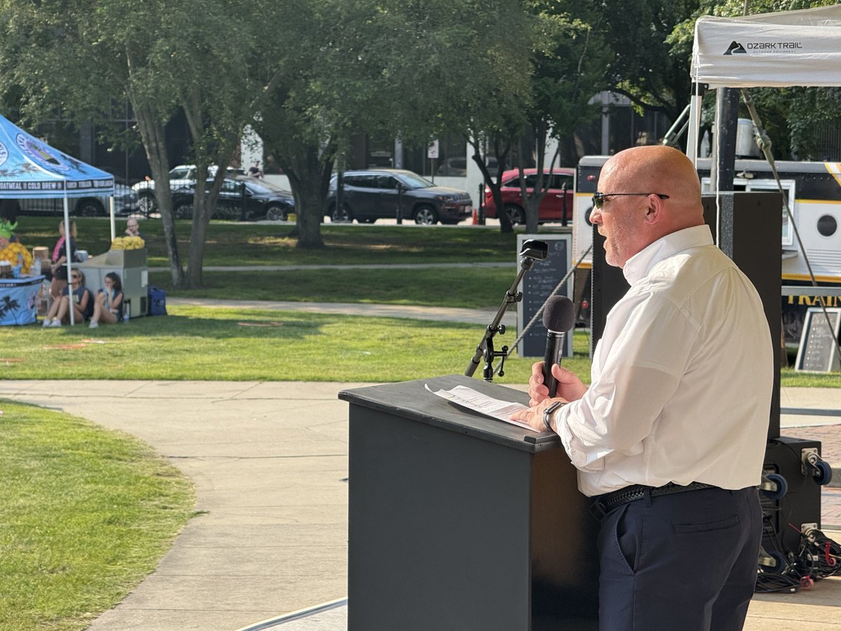 “We’re so lucky to have an organization like Easterseals in NH. I see all of you here today, and I know that every one of us has a friend or family member who has benefited from an Easterseals program. Thank you for helping us support them today. Good luck!” —Bob Coates #ESWalk