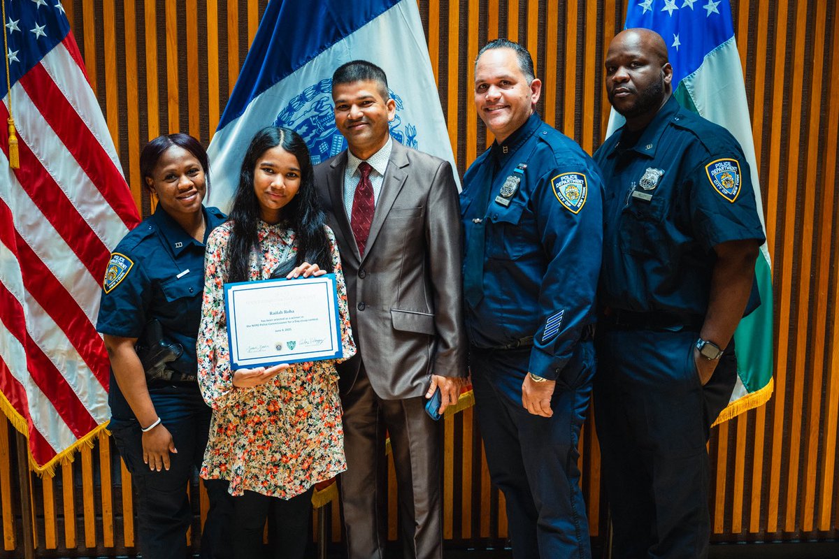 NYPDnews's tweet photo. The “Police Commissioner for a Day" is an essay competition that recognizes the bright minds of our future leaders! 

The winners, who wrote on how to prevent subway surfing, spent the day with @NYPDPC as she showed them firsthand what it takes to lead the finest. https://t.co/SY7R7hDCiy
