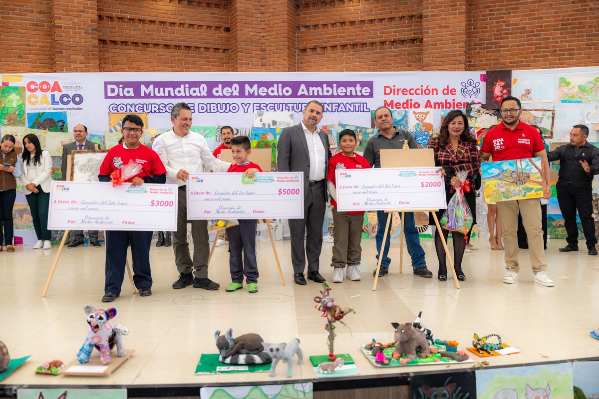 GobCoacalco2022's tweet photo. ✨ A través del concurso “Ilustrando al Cacomixtle”, niñas y niños coacalquenses demostraron su talento y su compromiso con el cuidado de la naturaleza. ¡Felicidades a todas y todos los que participaron! 🎨🦝

#ContinuidadDeBuenosResultados https://t.co/Qb4PzIGbPG