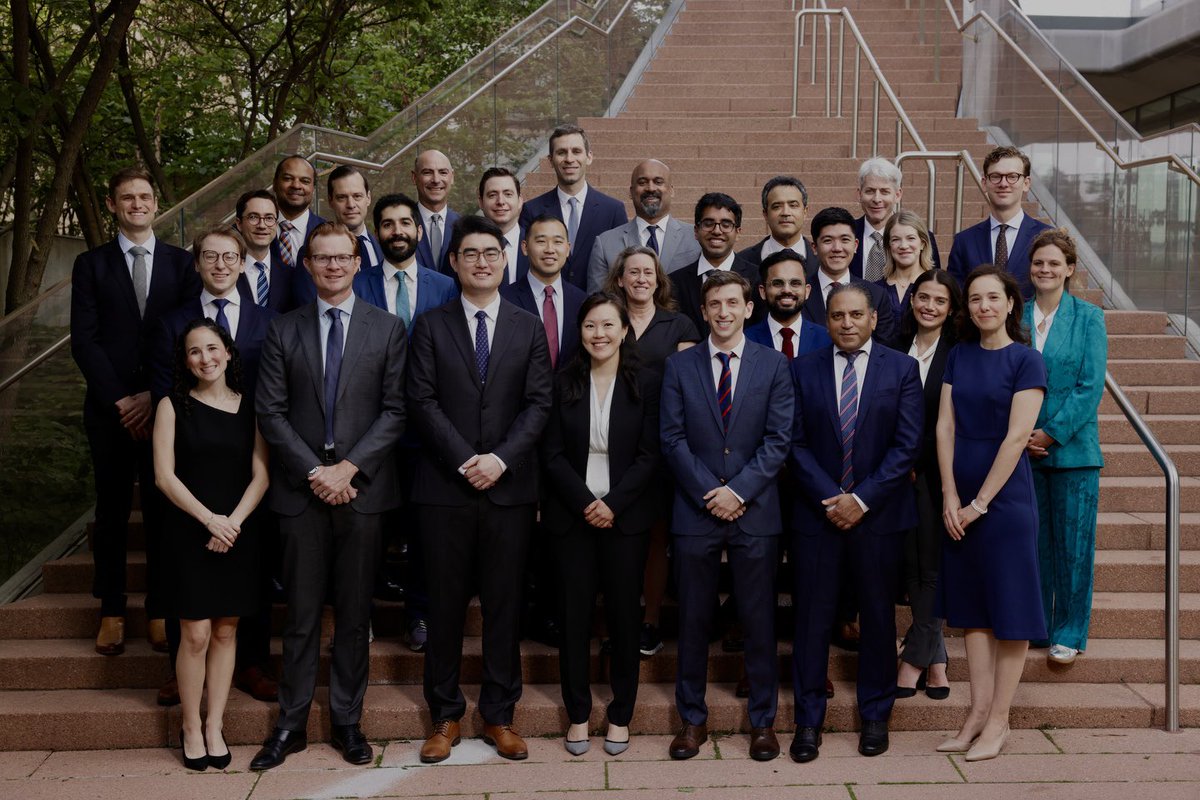 Picture day 📸 2025
Excited to celebrate our graduating Chief residents and fellows very soon!