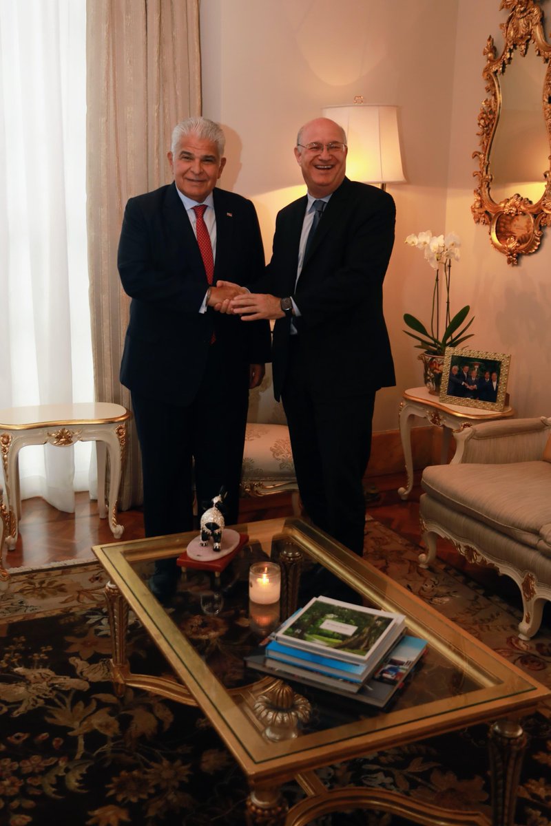 Ilan Goldfajn (@igoldfajn) on Twitter photo Gracias presidente <a href="/JoseRaulMulino/">José Raúl Mulino</a>, ministro <a href="/FelipeChapman/">Felipe Chapman</a> y al pueblo de #Panama por la cálida recepción. Cuente con nuestro apoyo para impulsar el potencial de crecimiento de Panamá basado en el setor privado. Lea el comunicado: bit.ly/43y5SYk
----
Thank you, Gracias presidente <a href="/JoseRaulMulino/">José Raúl Mulino</a>, ministro <a href="/FelipeChapman/">Felipe Chapman</a> y al pueblo de #Panama por la cálida recepción. Cuente con nuestro apoyo para impulsar el potencial de crecimiento de Panamá basado en el setor privado. Lea el comunicado: bit.ly/43y5SYk
----
Thank you,