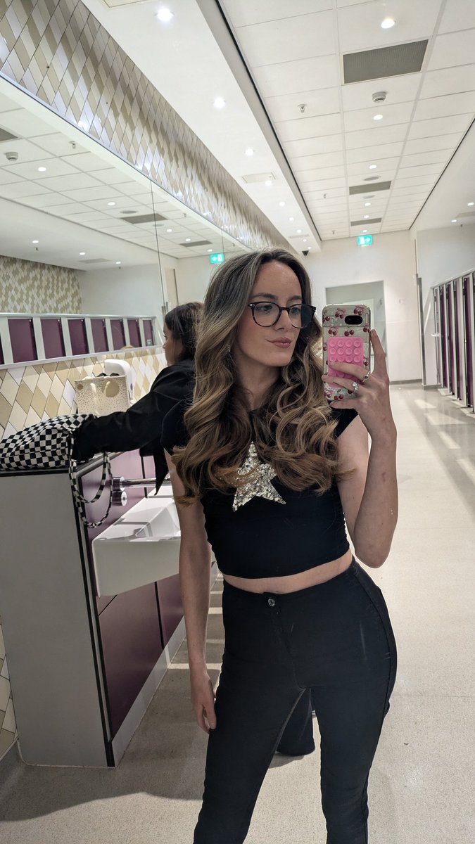 jess ⚡ tweet media