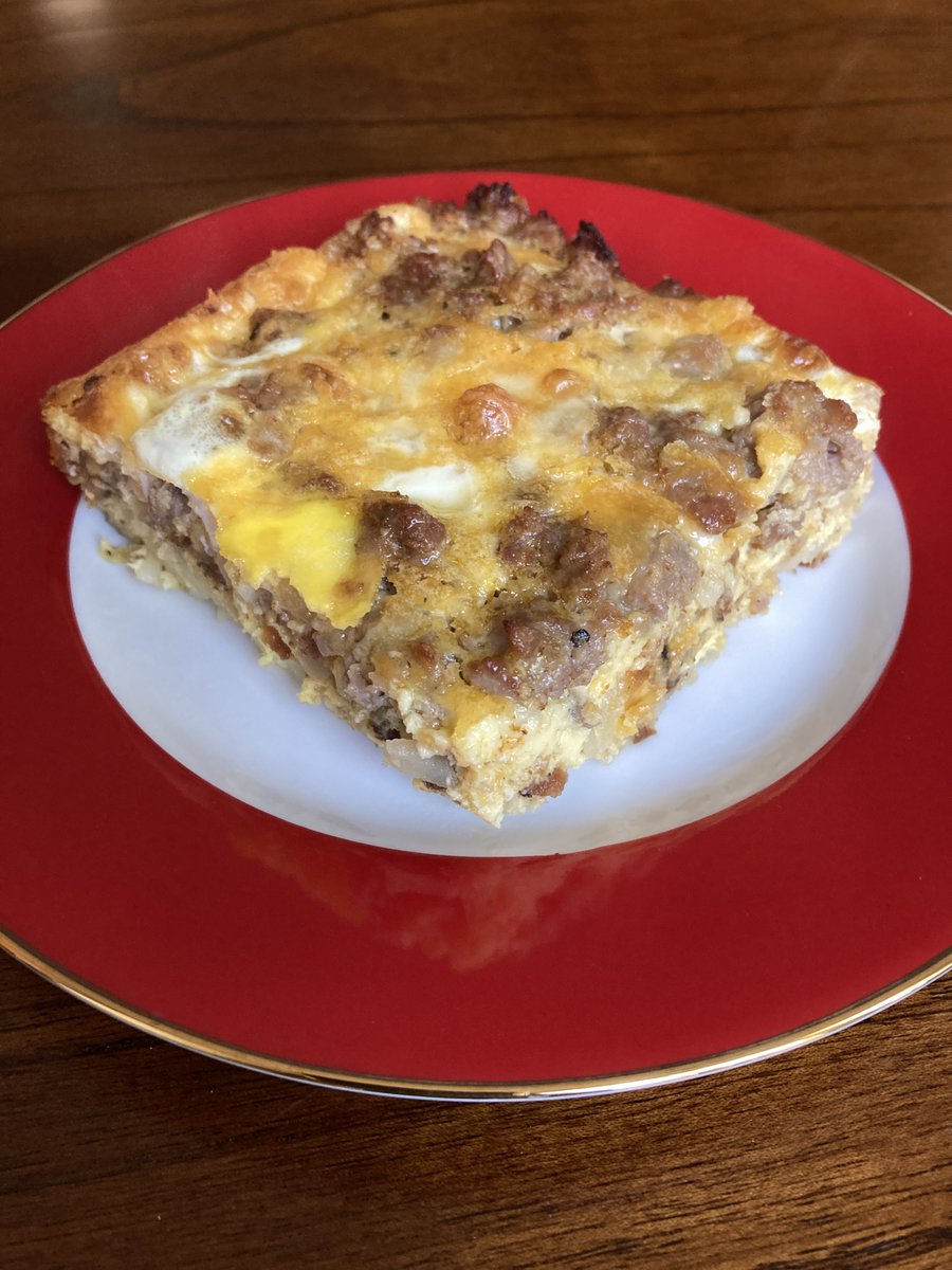 When you love breakfast foods but rarely have time to make breakfast, this Breakfast Lasagna is hearty enough for dinner #bayarea #foodblog #foodblogger @cookwithzee #homecooking - cookwithzee.blogspot.com/2025/06/breakf…