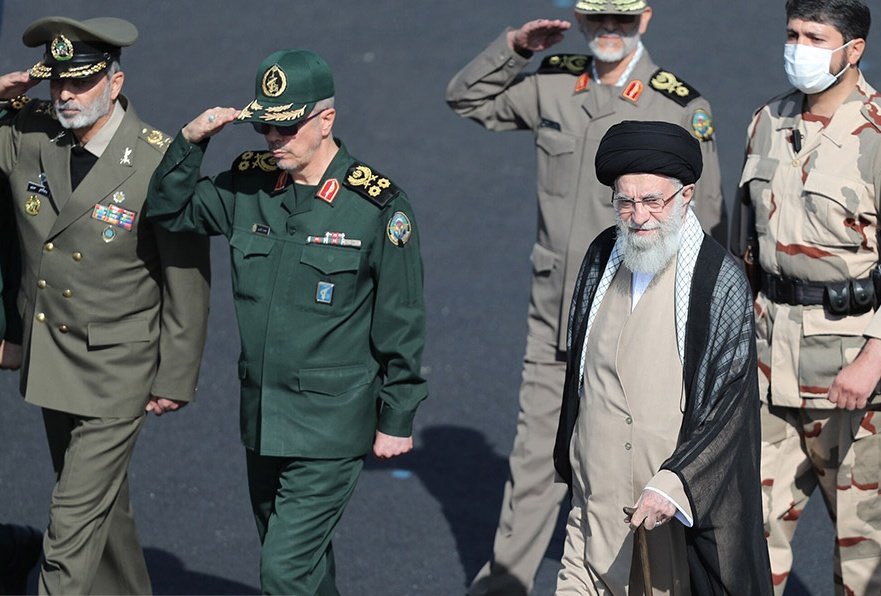 اینبار مسلم تنها نخواهد ماند 
تا قیام جهانی مهدی (عج) لبیک یا خامنه‌ای