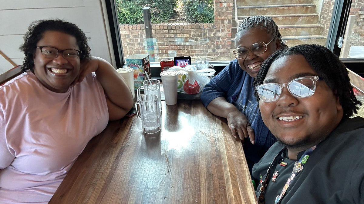 Jay Wilson (@iamjaybhadd) on Twitter photo <a href="/mjmski29/">Mitchell Miedzinski 🇺🇸</a> Some of our favorite guests ask about you at North Arlington, they wished they had stopped by before you had flew back out🥲
#chilislove <a href="/mjmski29/">Mitchell Miedzinski 🇺🇸</a> Some of our favorite guests ask about you at North Arlington, they wished they had stopped by before you had flew back out🥲
#chilislove