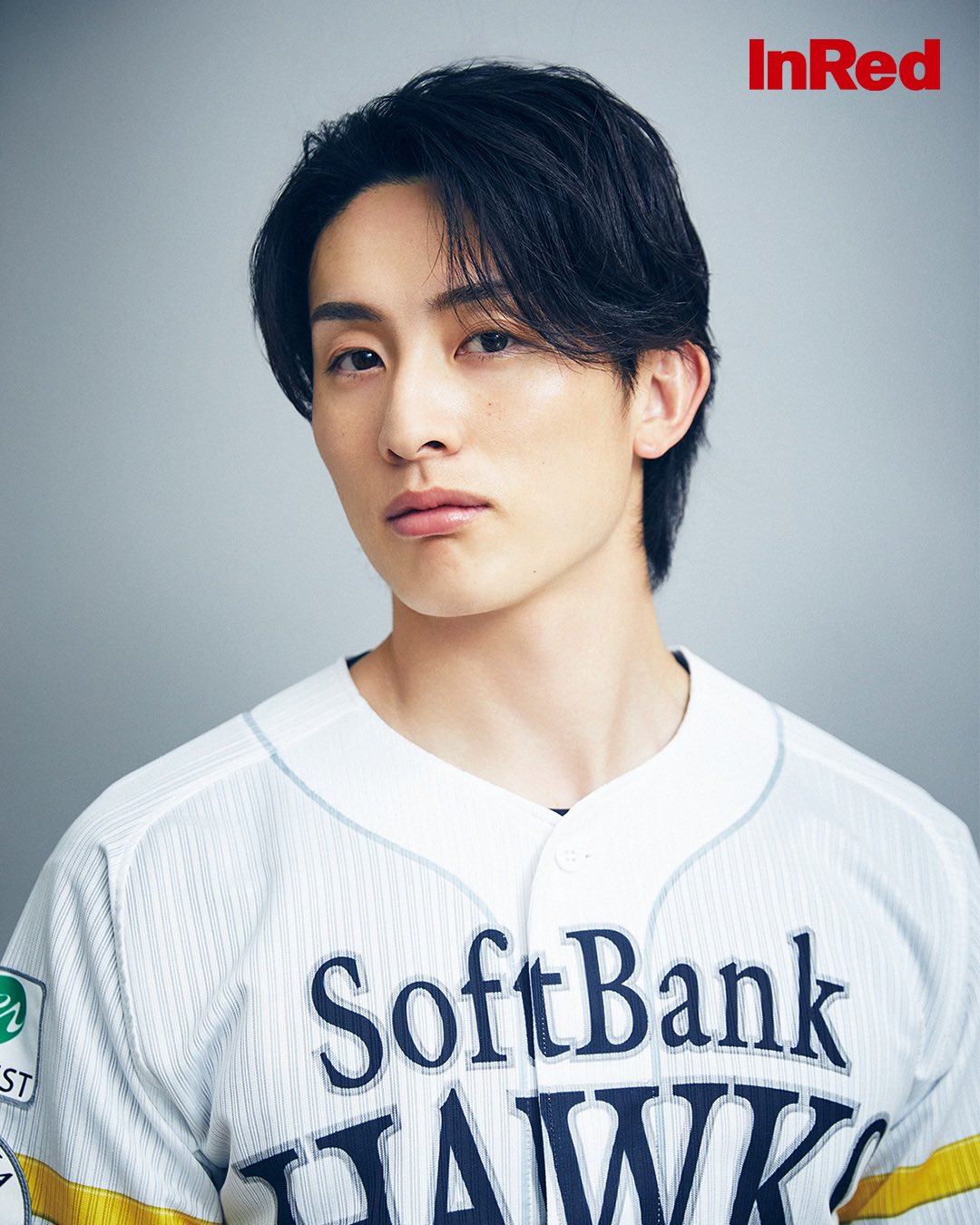 周東佑京選手 Lサイズ カチドキレッドユニフォーム キャップ他