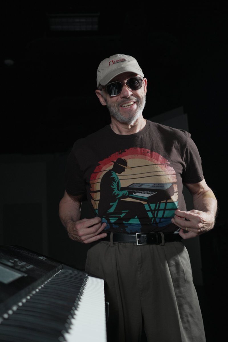 Steve_Savant's tweet photo. Photo shoot at Bethel Chandler. Can you play songs of the 70s in your 70s? Were about to find out. https://t.co/u0z1tykQLX