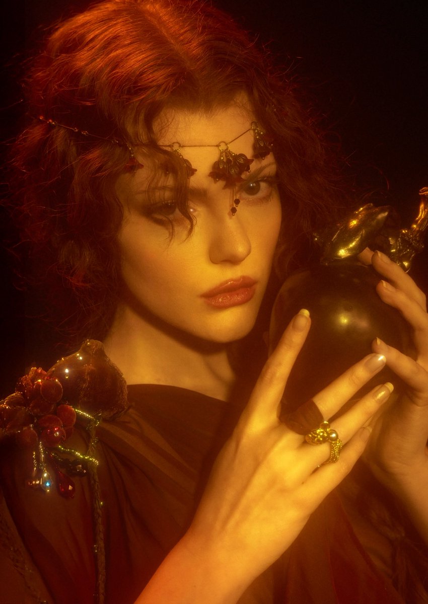 emackelder's tweet image. Persephone