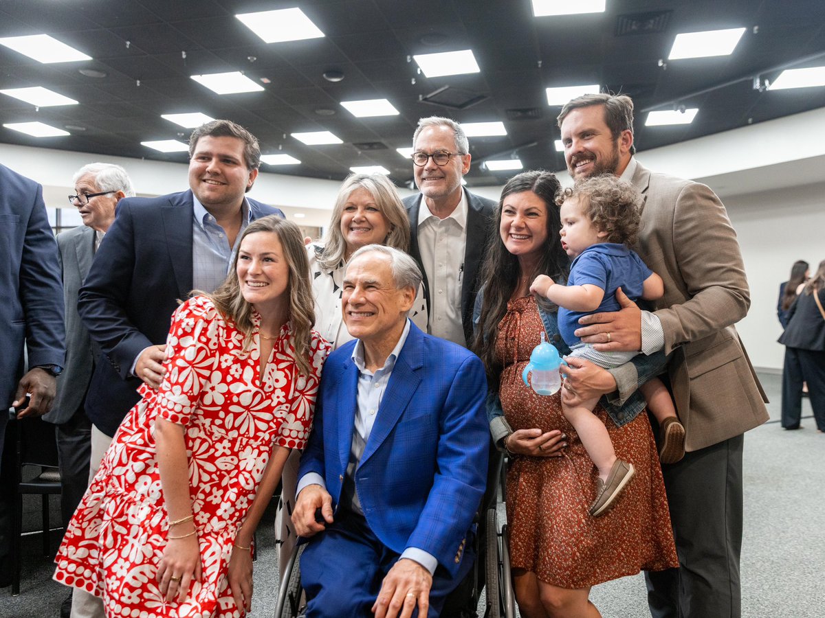 GregAbbott_TX tweet picture
