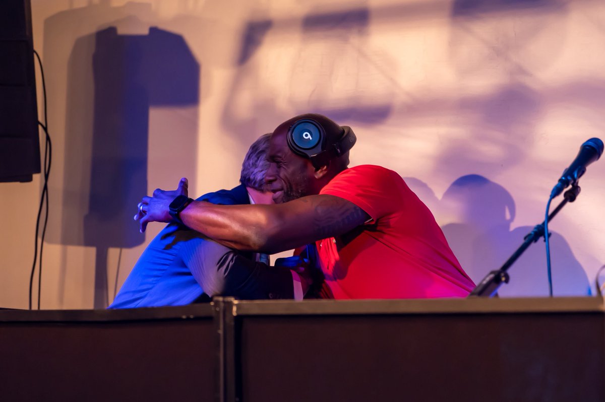 KujForCongress (@djkujho) on Twitter photo When my brother calls, Iβm thereβ¦ congratulations Mayor <a href="/toby_barker/">Toby Barker</a> on being elected to another term to serve our great city! I look forward to making more memories!
πΈ: @jesse_2380 When my brother calls, Iβm thereβ¦ congratulations Mayor <a href="/toby_barker/">Toby Barker</a> on being elected to another term to serve our great city! I look forward to making more memories!
πΈ: @jesse_2380