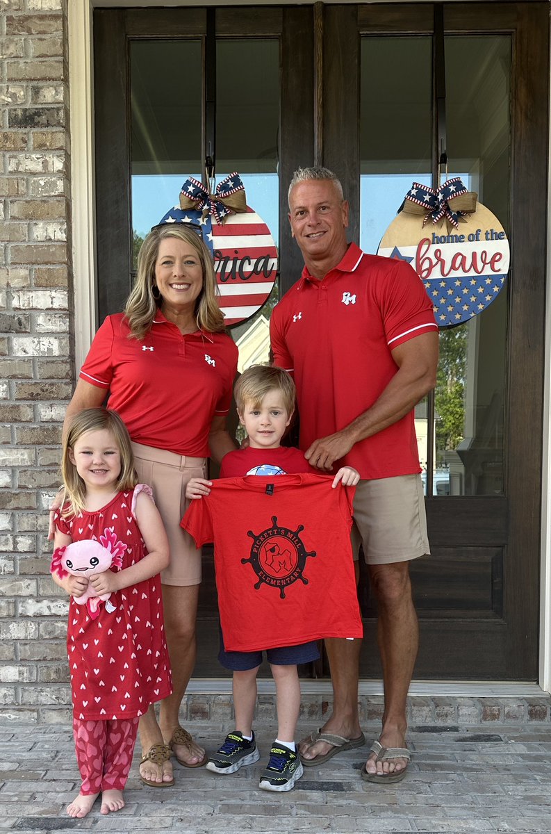 PickettsMillES's tweet photo. 3 days, 155 total miles driven, 102 homes visited and a TON of huge smiles as we greeted all of of our newest Cobb County Schools 🏴‍☠️ kindergartners this week during our “Welcome to Kindergarten” home visits!  #AnchoredinRelationships 🏴‍☠️⚓️☠️🦜🌴 https://t.co/Yp3oNQMCkD