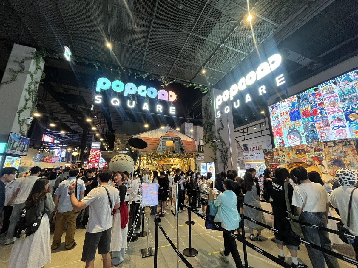 animage_ghibli's tweet photo. #アニメージュとジブリ展 ソウル会場、本日オープンしました😺
朝からたくさんのお客様で賑わっていますよ😊

#スタジオジブリ 誕生の秘密を知ることができる展覧会となっています���皆さまのお越しをお待ちしています。

#ナウシカ #ネコバス #ラピュタ #トトロ https://t.co/CkEYkTKlbv