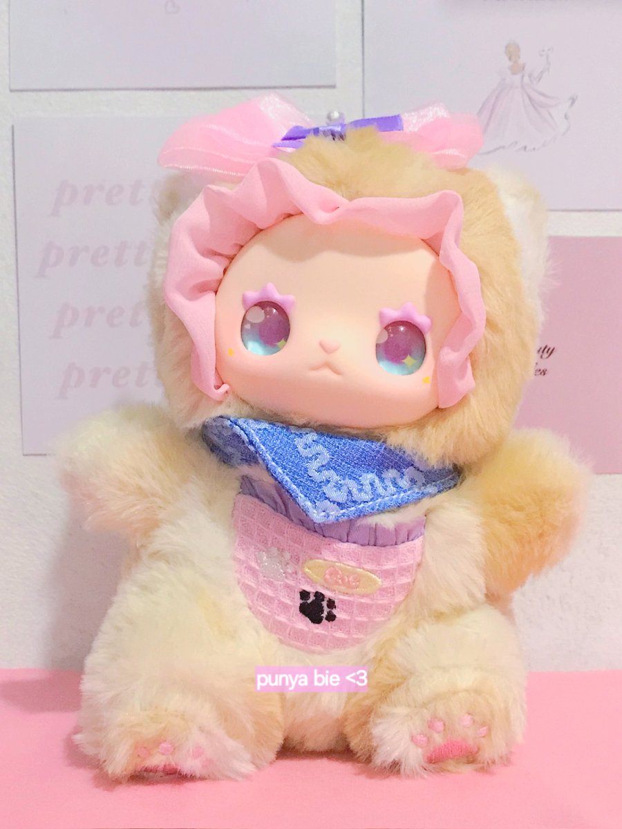 bielleette's tweet photo. @Kkellytan1 bagcharm plushie lovely emmaaa https://t.co/hn16KCe0St