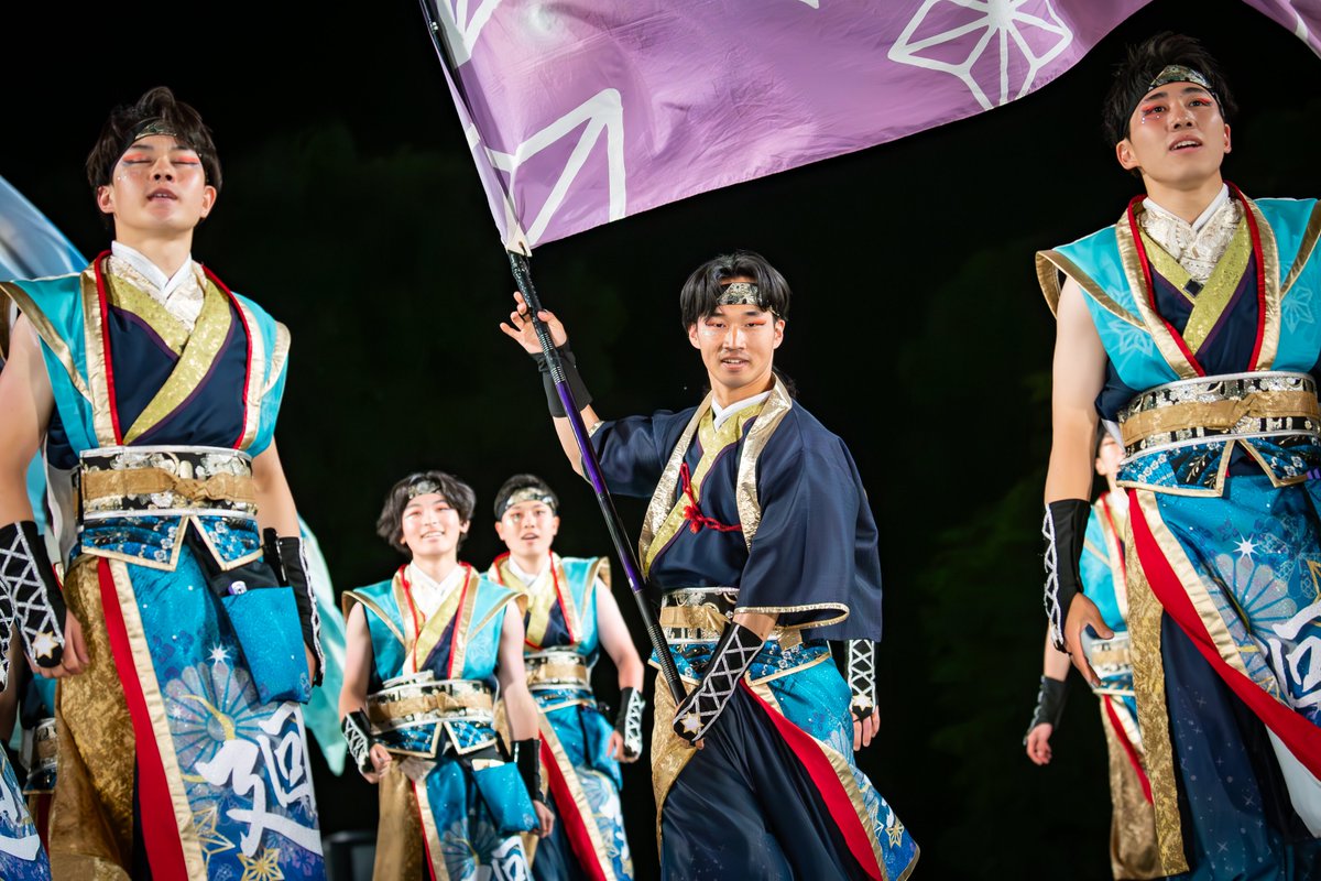 haruyosa23's tweet photo. 第34回 YOSAKOIソーラン祭り
北星学園大学〜廻〜
06.04 西8丁目ステージ

廻の旗士さん、踊り子さんと一緒に足上げて、のけ反って、、、もう訳わかんない🤣
私ならそのまま倒れると思う😇

#YOSAKOIソーラン祭り #北星学園大学〜廻〜 https://t.co/NdDMyNNe9i