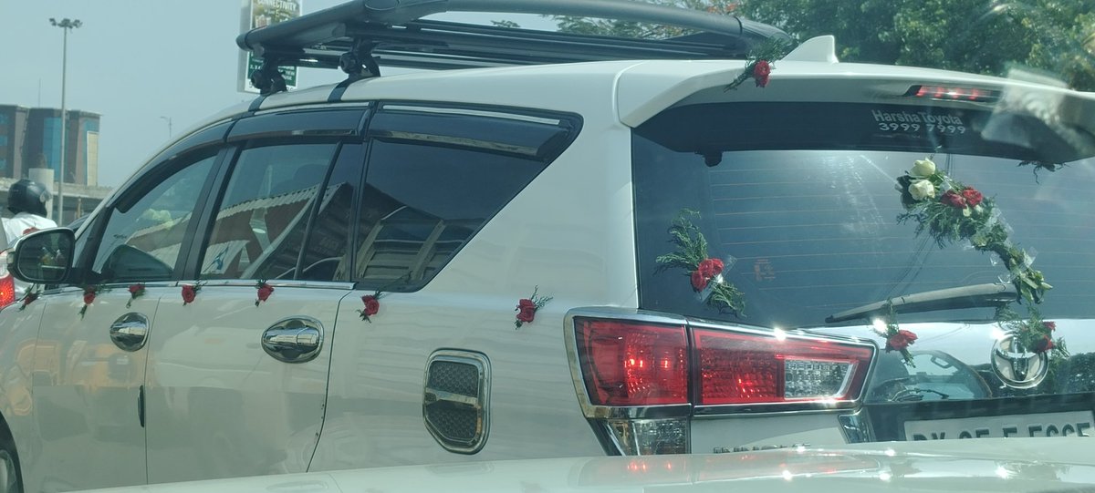 TheRealRenuga's tweet image. Last minute ideaவா minimalismஆனு தெரியலை 👌 #வாழ்க #frugal