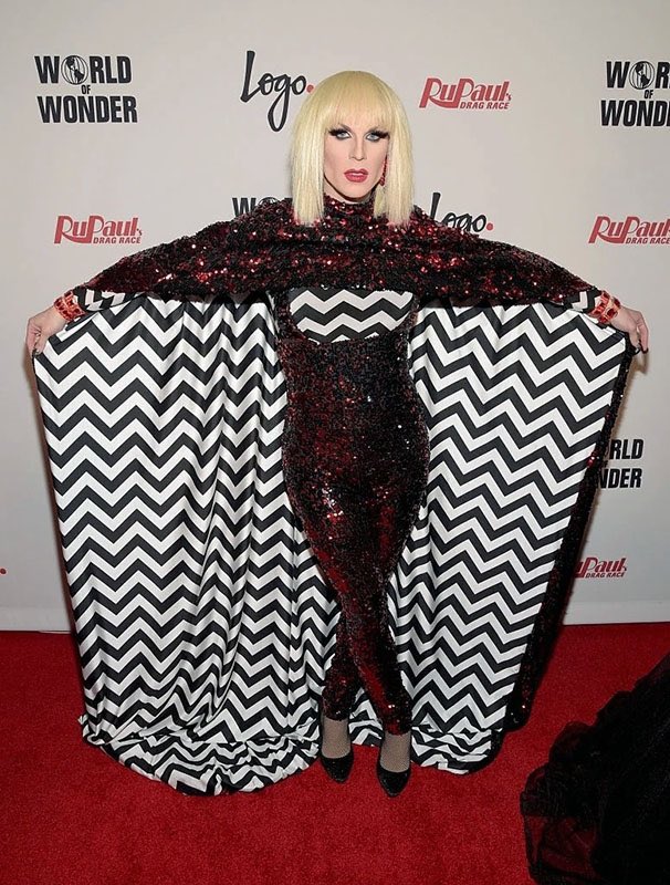 Katya’s season 7 finale look was twin peaks inspired. We’re losing the ancient texts!