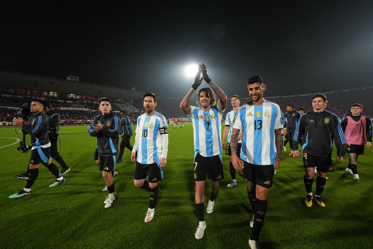Cuti Romero (@cutiromero2) on Twitter photo Otro momento que quedará grabado para toda mi vida.
Agradecido y muy feliz de vivir todo esto <a href="/Argentina/">🇦🇷 Selección Argentina ⭐⭐⭐</a> 💙🤍 Otro momento que quedará grabado para toda mi vida.
Agradecido y muy feliz de vivir todo esto <a href="/Argentina/">🇦🇷 Selección Argentina ⭐⭐⭐</a> 💙🤍
