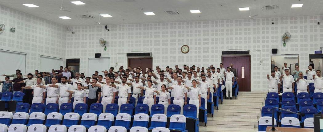 IN_NavalAcademy's tweet image. 🌍🏝️🚮 With hearts tuned to Earth’s rhythm and a spirit rooted in sustainability, Station Ezhimala #INA celebrated #WorldEnvironmentDay2025 through a vibrant fusion of awareness, action, and learning.

📚 Ms R Keerthi, IFS, Conservator, Social Forestry &amp;amp; Vigilance, Kozhikode,…