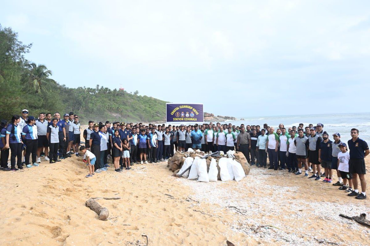 IN_NavalAcademy's tweet image. 🌍🏝️🚮 With hearts tuned to Earth’s rhythm and a spirit rooted in sustainability, Station Ezhimala #INA celebrated #WorldEnvironmentDay2025 through a vibrant fusion of awareness, action, and learning.

📚 Ms R Keerthi, IFS, Conservator, Social Forestry &amp;amp; Vigilance, Kozhikode,…