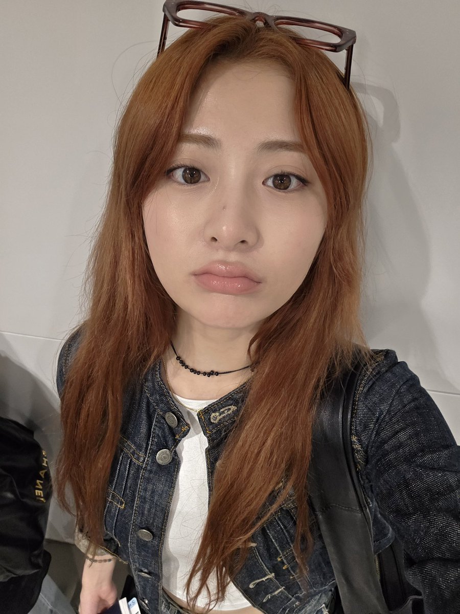 YUNJIN WEVERSE DM UPDATE