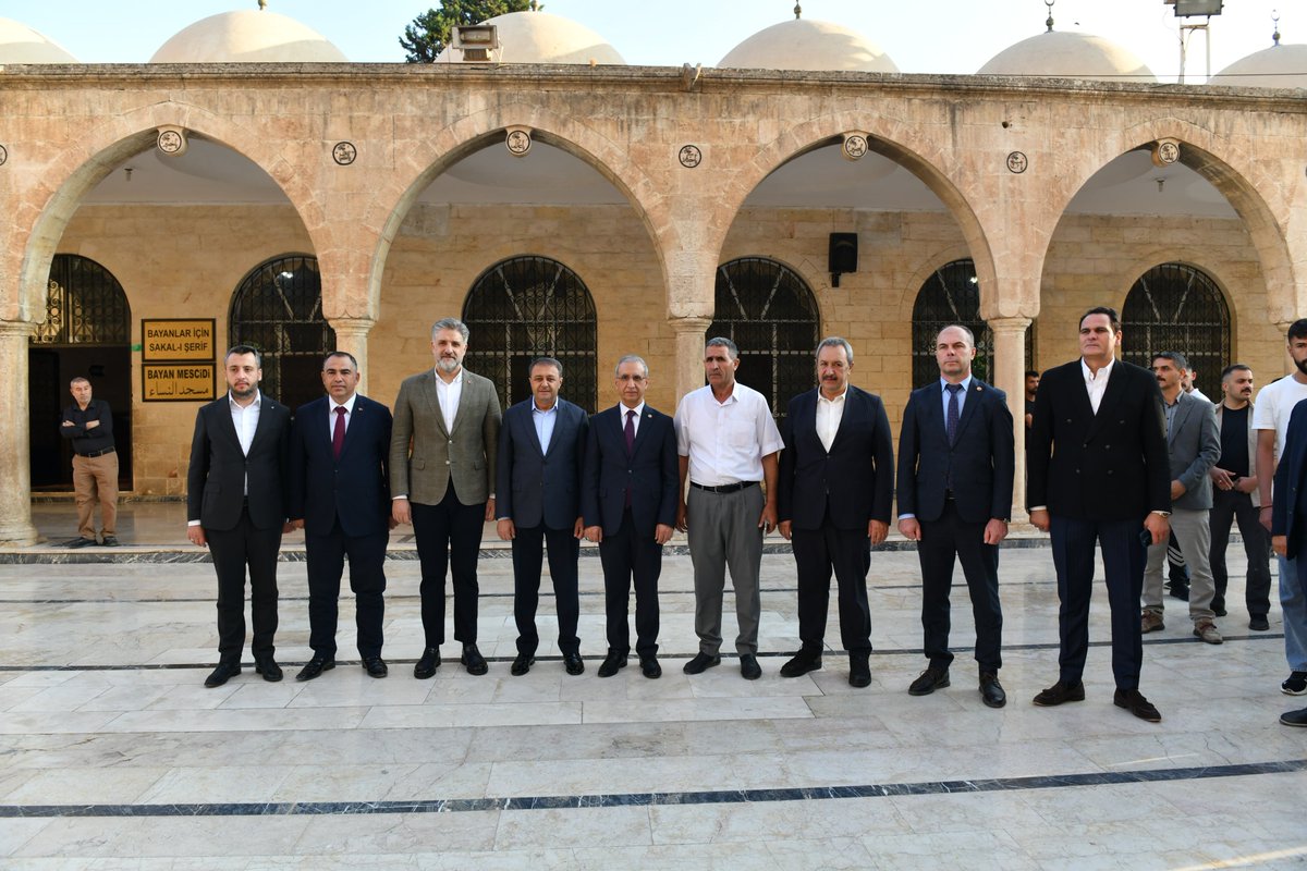 🟢 Mevlid-i Halil 
Camiinde Kıymetli 
Vatandaşlarımızla Bayramlaştık…

#HayırlıBayramlar
#KurbanBayramı
#Halilürrahman 
#Balıklıgöl
#MevlidiHalil
#DergahCamii
<a href="/AEminOnenOfis/">Abdulkadir Emin Önen</a> <a href="/ProfDrDusak/">Prof Dr Abdurrahim Dusak</a> <a href="/malicevheri/">𝐌𝐞𝐡𝐦𝐞𝐭 𝐀𝐥𝐢 𝐂𝐞𝐯𝐡𝐞𝐫𝐢</a>