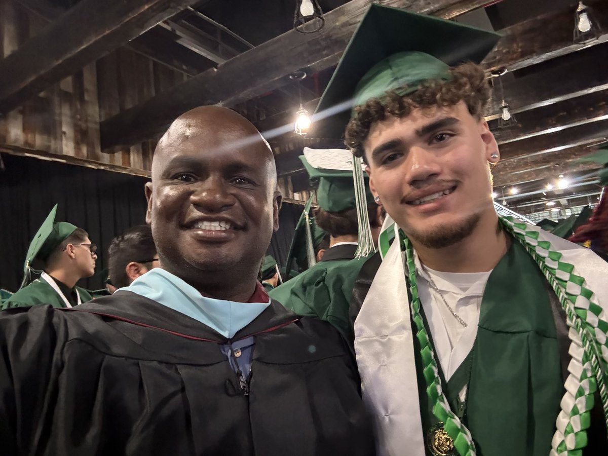 upland_fb's tweet image. Congratulations to the Class of 2025. We are so proud of you and wish you the best of luck in the future. Stay humble and keep pounding that rock. @upland.hs @upland_athletics @uplandunifiedsd