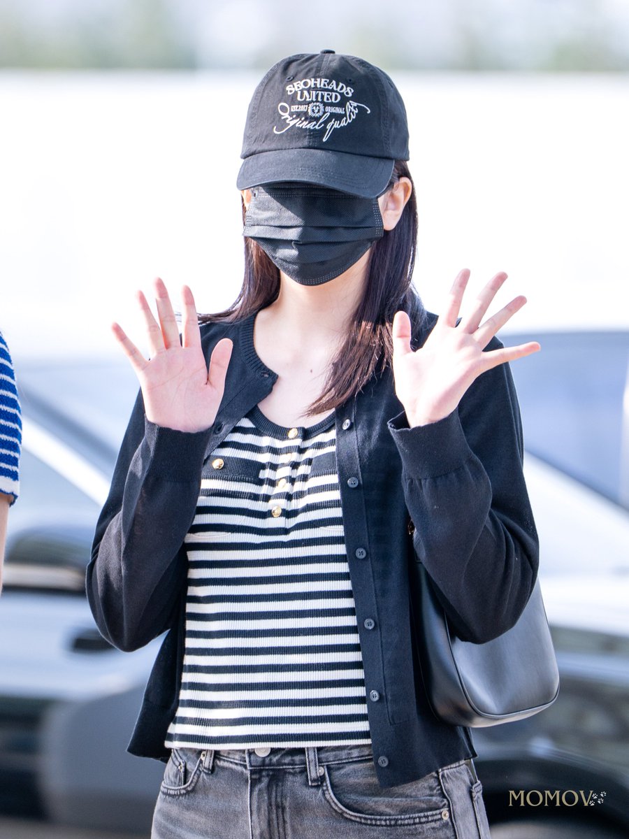 250606 ICN🛫 HD (2)
🫶🏻🫶🏻🫶🏻
#ANYUJIN #안유진 #아이브 #IVE #유진 #YUJIN