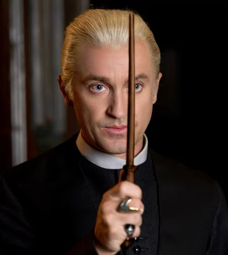 📲| Feltonews 

Nuevas fotos de Tom Felton caracterizado de Draco Malfoy para "Harry Potter y el Legado Maldito"

#TomFelton