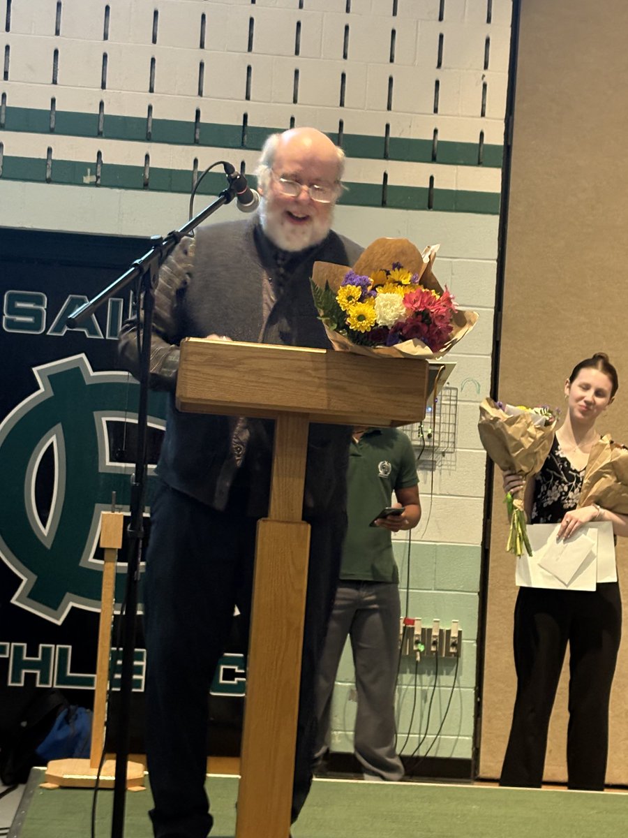 terrianndaniel's tweet image. HC showing gratitude and respect to these outstanding teachers who are retiring this year. Missing is Lisa Coulter (who is busy coaching OFSAA Track and Field). They will be missed. #WeAreHC