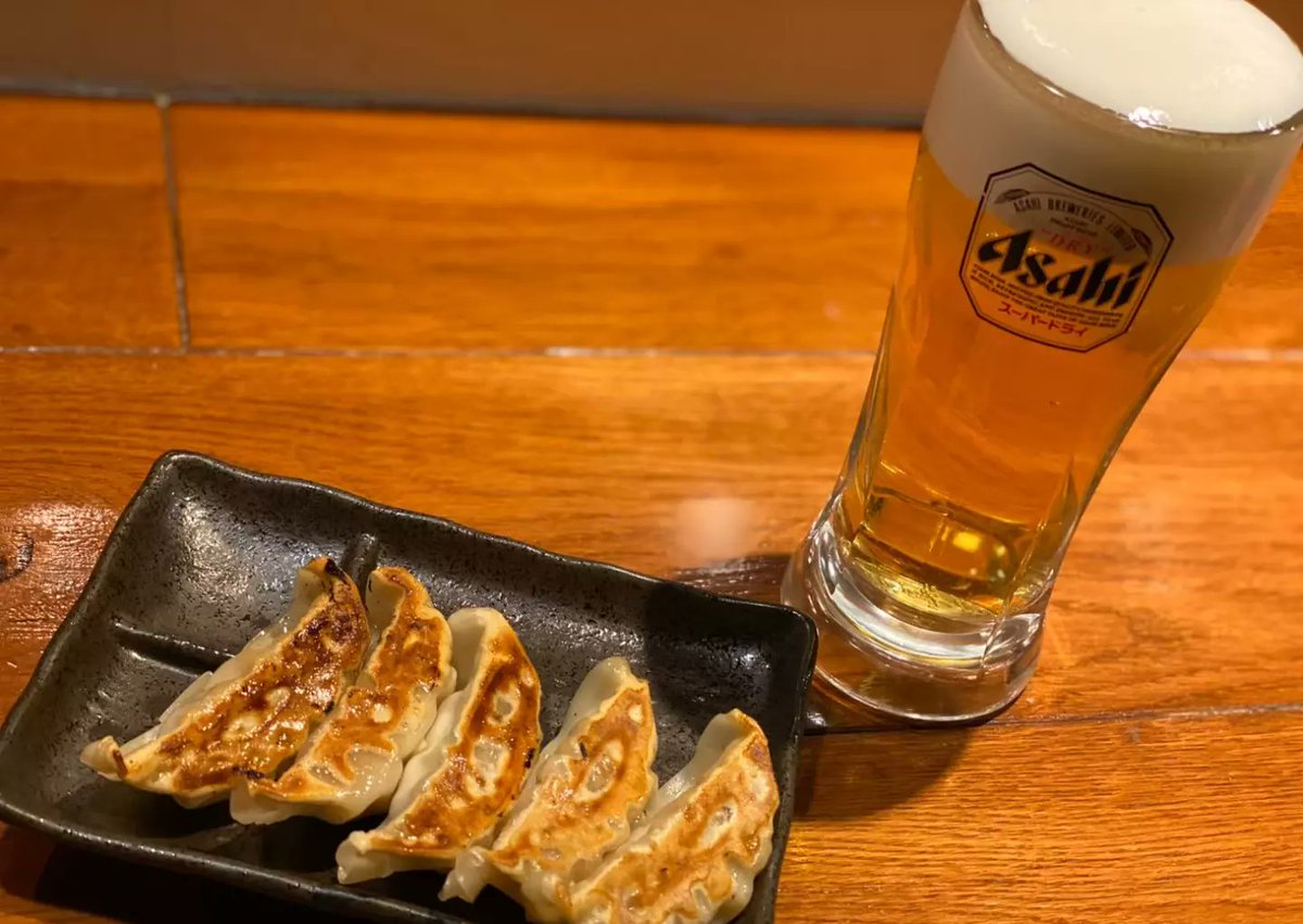 おはようございます🌞
すでに暑いですね💦💦💦

今日は華の金曜日です🤩‼

既に金色のシュワシュワが
呼んでいるような気がします🤣❤️

お酒もおつまみもラーメンも
鶏そばみた葉で
おたのしみくださいませ🌠

本日も皆様のご来店を
心よりお待ちしております🐔🍀

#新宿ラーメン