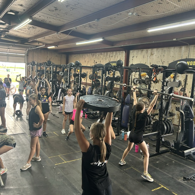 Granger_Lions's tweet photo. These Lady Lions showed up this week and got better. Averaging 29. With a high of 33. Calling all Lady Lions, come get on the bus. Good things are happening. 
#FAW
#wecoming https://t.co/Z4cs4CcY3a