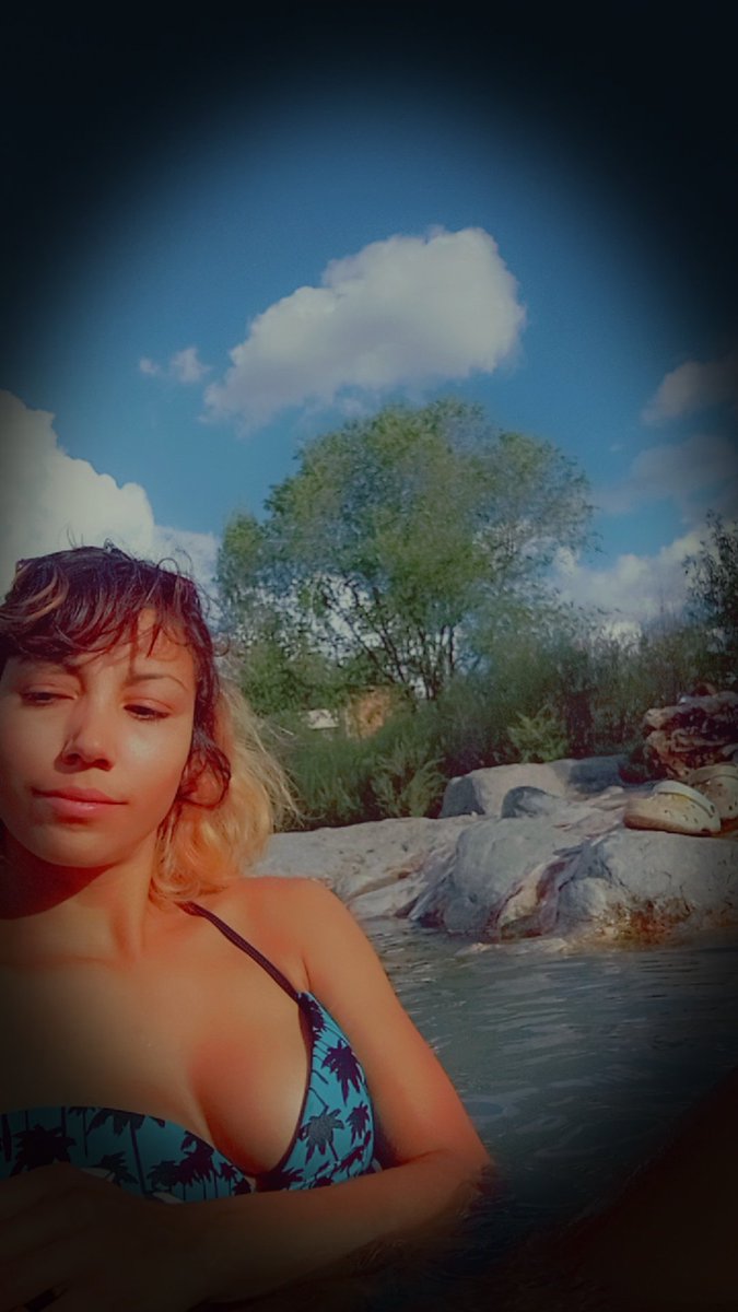 tiny_sabrinaw's tweet photo. Its a good day to soak all the troubles away 🫠
#contentcreator #Hot_Mess #HotSprings #soaking https://t.co/oBLBesxKus