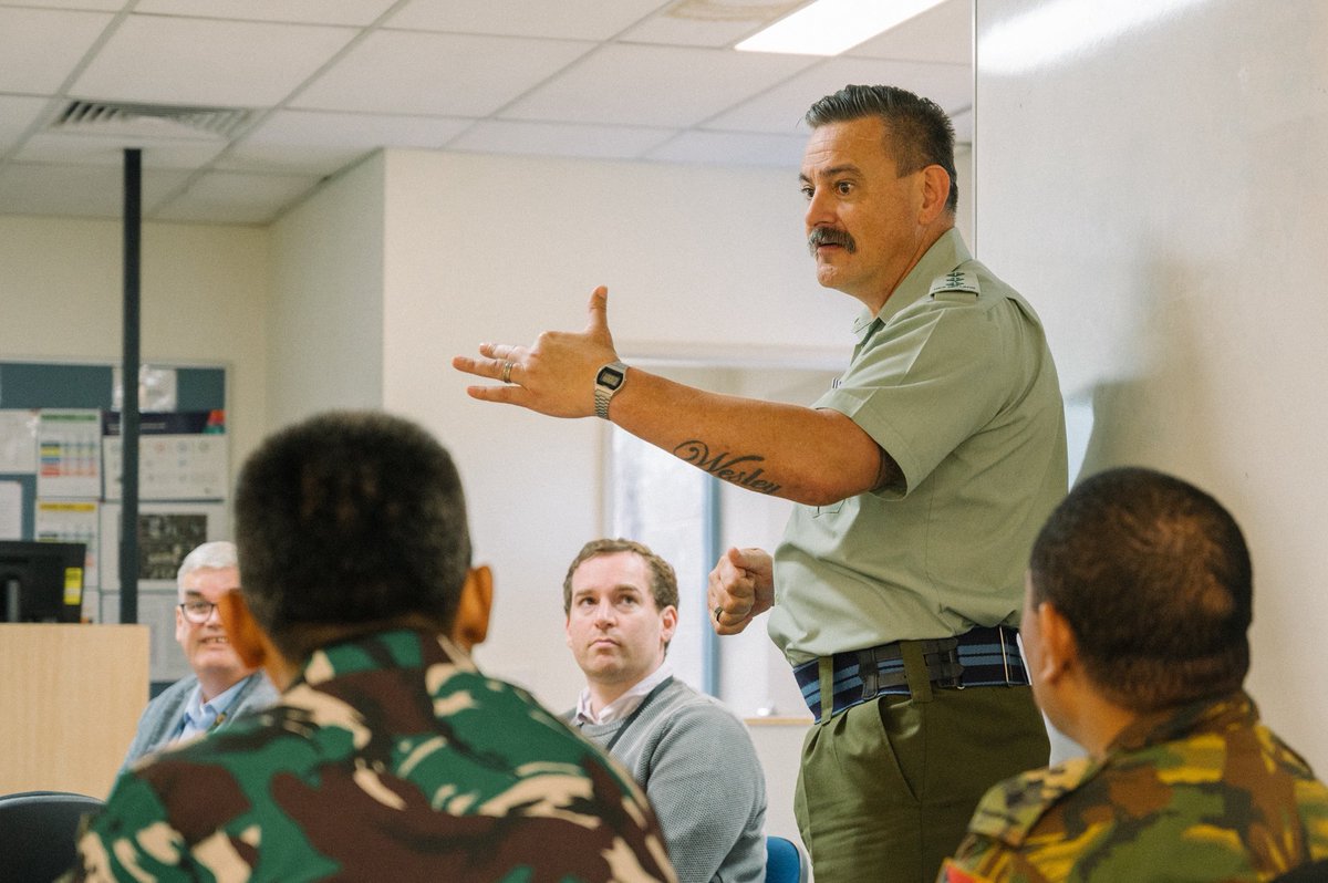 ADFTrngC's tweet photo. Kia Ora! Great to recently host 🇳🇿 Defence International Language Centre, fostering closer relations and professional
knowledge in the #ANZAC tradition. A valuable opportunity to strengthen
regional language training and promote interoperability | #StrongerTogether
#ADFDITC https://t.co/YHujGTD59i