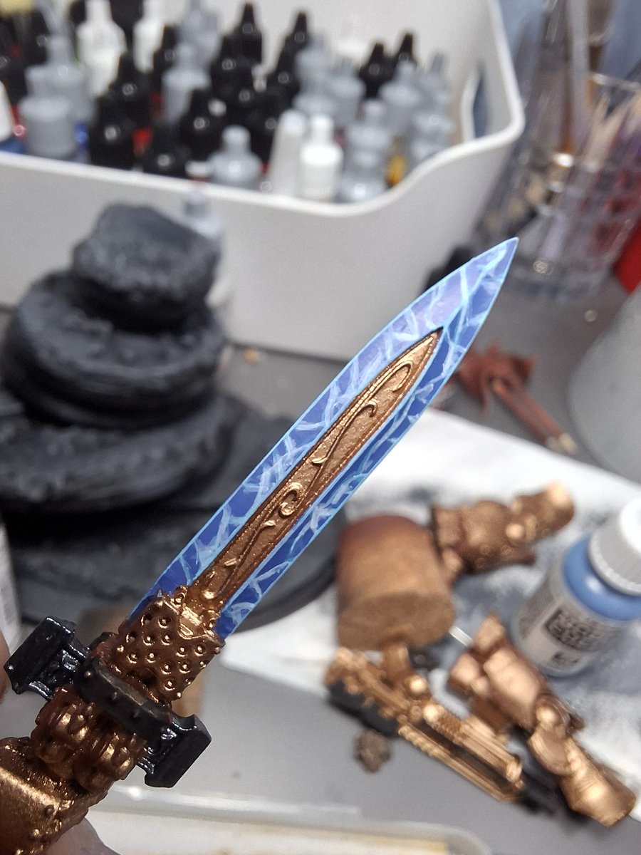 daiazusashiro's tweet photo. Little bit custodes forge world https://t.co/4FHA0d6Vef