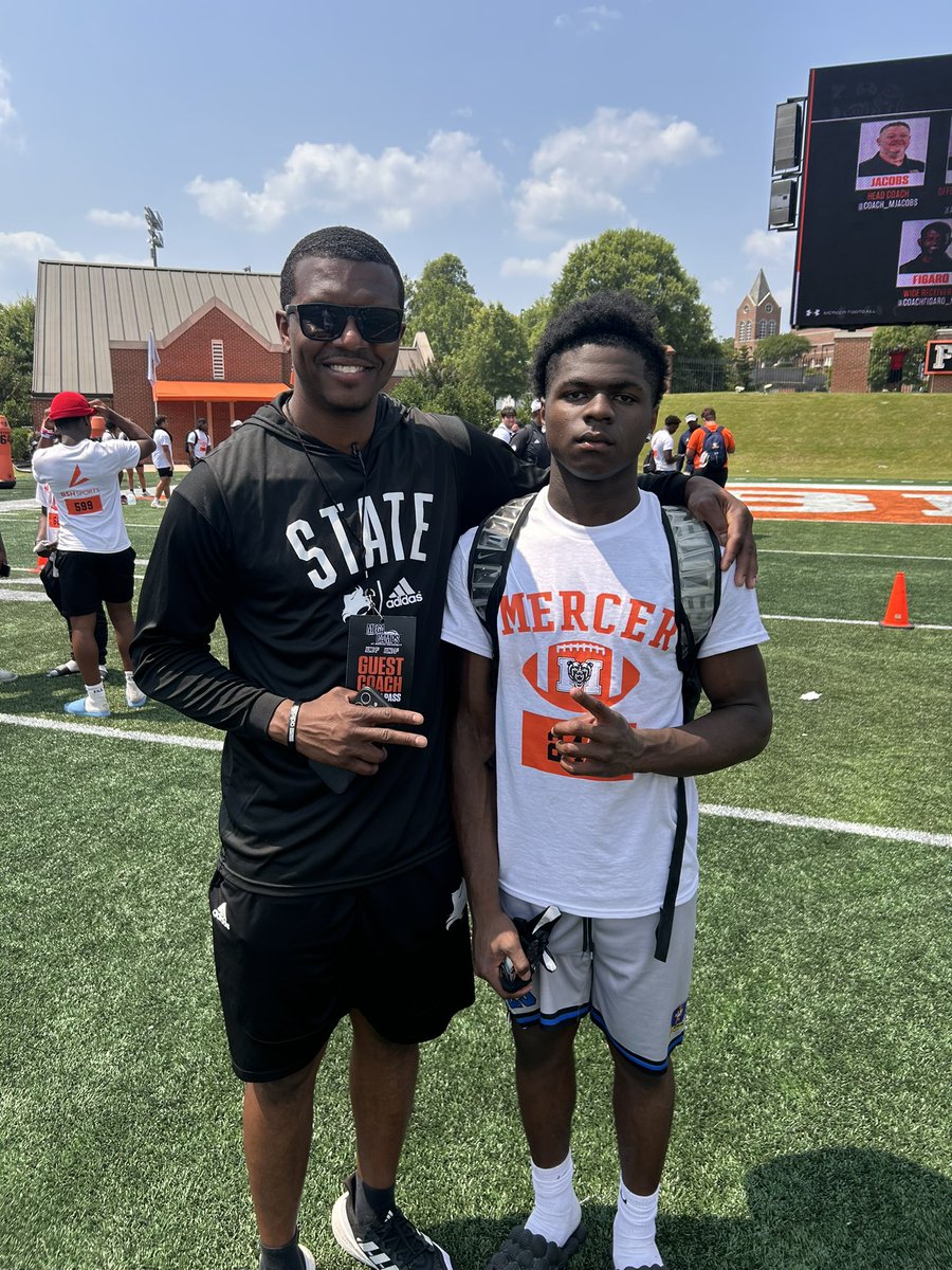 RamboB719's tweet photo. Freshman szn loading  @bjbutler_ mega camp this week. Memphis Business Academy has a great group of young men driven by an excellent coaching staff. @MemphisFBRec @MemphisFB @MercerFootball  @GeorgiaTechFB @CoachChaz_ @Khamonii7 @marcusperson477 @LorenzWright5 @MbaExecs https://t.co/JxWIEMbnHg