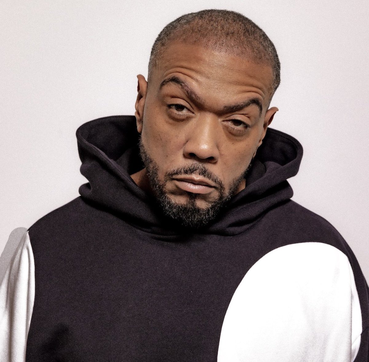 plyteboy's tweet image. Timbaland just signed his first AI artist named TaTa and launched a label for Artificial Artists. 

The industry is struggling and everyone’s scrambling to save it…

So I get why he’d do this.

But honestly?
I’m not big a fan. 🤷🏽‍♂️