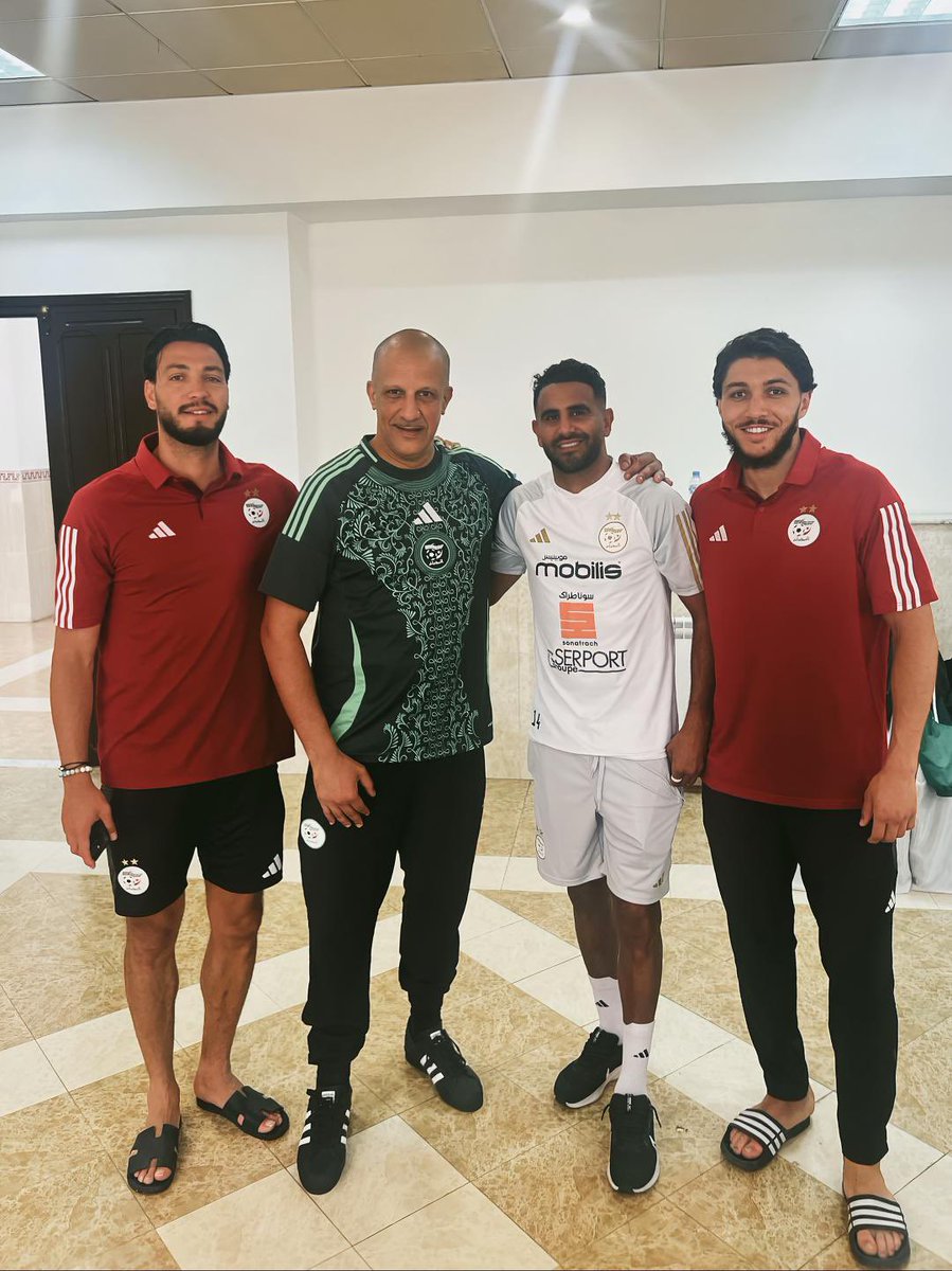 ᴍᴇʀᴄᴜ. 🎥🇩🇿 (@compsmercu) on Twitter photo 