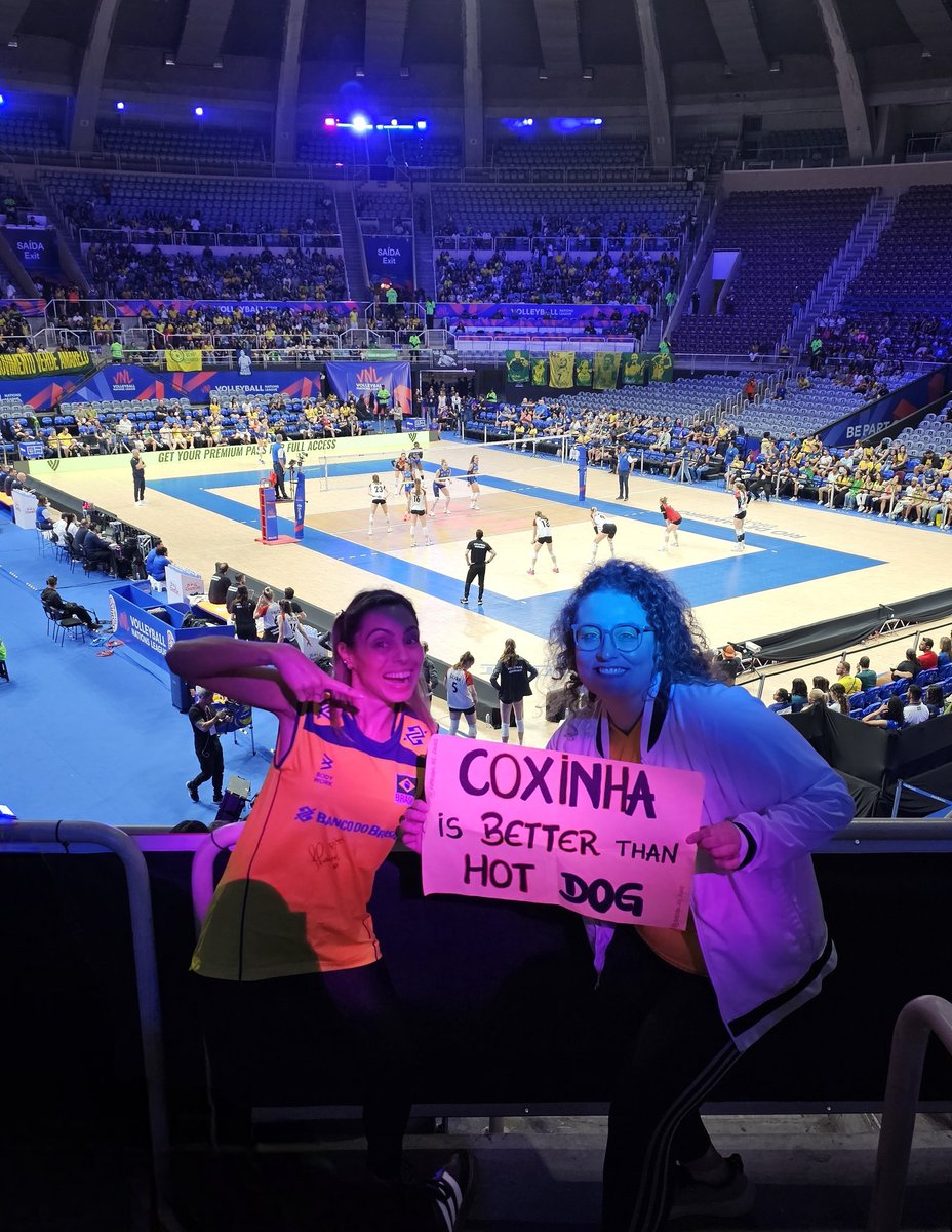Diretamente das Olimpíadas de Paris 2024 pra VNL 2025!!!!

Coxinha is BETTER than Hot Dog!!!! 😌 🏐🇧🇷

<a href="/arrobaasanas/">As Anas</a> no #VoleiNoSportTV 💁🏼‍♀️💁🏼‍♀️