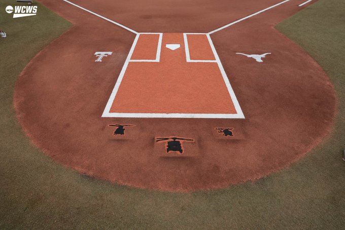 GsuHIkjWcAA-jbc?format=jpg&name=small