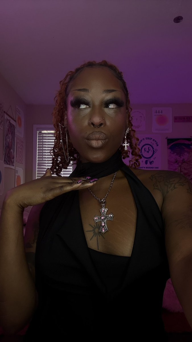 told my whalesub about this other loser who was trying to twist some lame ass narrative on me and decided to send $1k for the compensation 😂

i’m always making money regardless, thanks universe &lt;3 i love being me