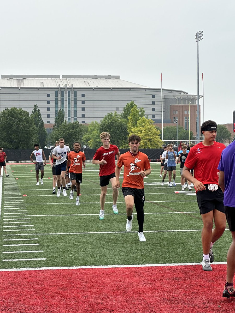 PHS_FB_KY's tweet image. Great Day in Columbus with the Hounds!!!