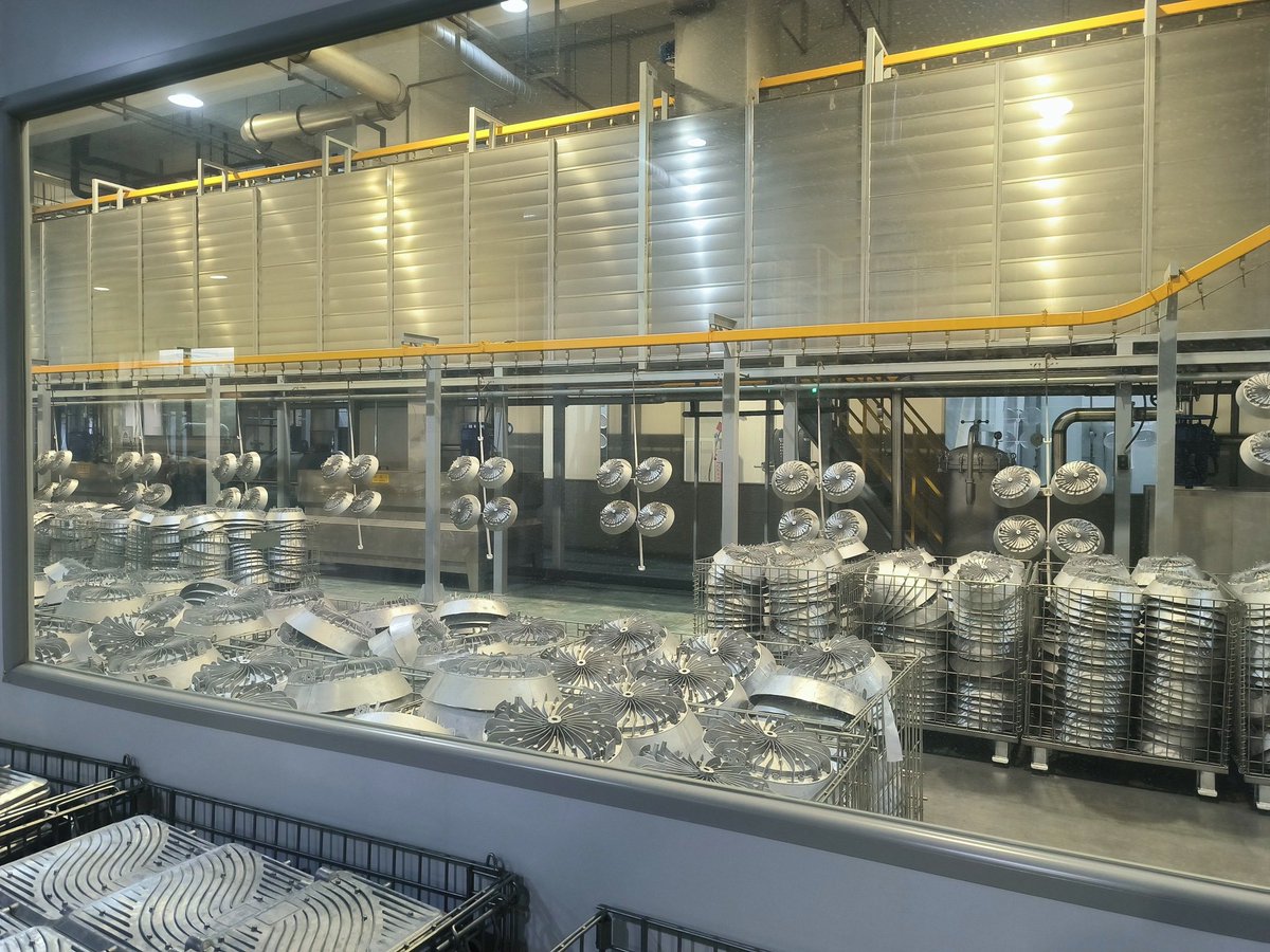 Coco07120712c's tweet image. 🌟Highly Quality Highbay Light
Welcome to contact me.
☎️Whatsapp: +86  15362511941
📱Wechat: +86   15585851393
#ledlighting #led #elegant #sample #Highbaylights #highbay #quality #indoorlighting #industrial #Light