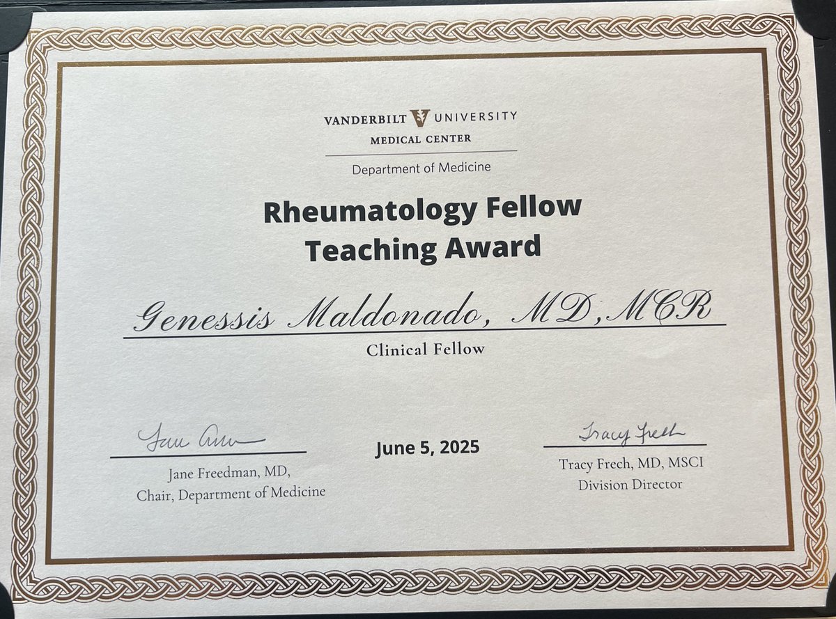 gmaldonadovelez's tweet image. I am incredibly happy to have received the VUMC Rheumatology Fellow Teaching Award! ⭐️
I am grateful for my amazing mentors and the collaborative environment that promotes academic growth ✨
#Rheumatology #Fellowship #IMGTrainee #RheumX