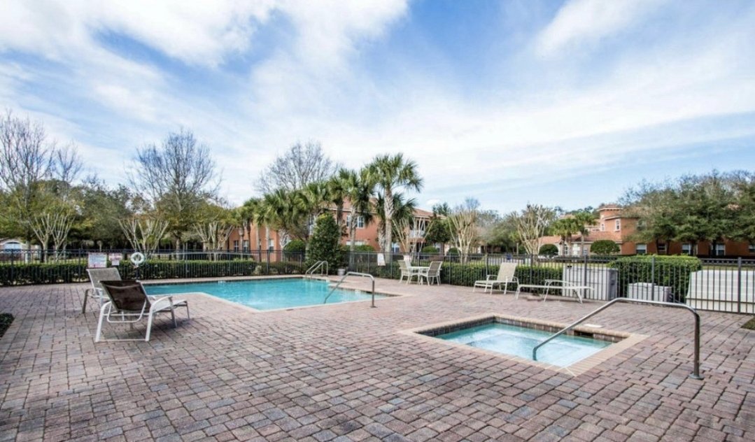 HiveMates's tweet photo. Private room in Ponte Vedra Beach – just $450/week!
Fully furnished, private bath (not attached), all utilities + Wi-Fi included.
Quiet, coastal community near A1A with shared kitchen, laundry, and possible pool access.
Apply at https://t.co/p03s04djXi #SmartSharedLiving https://t.co/oKlC5ghnAk