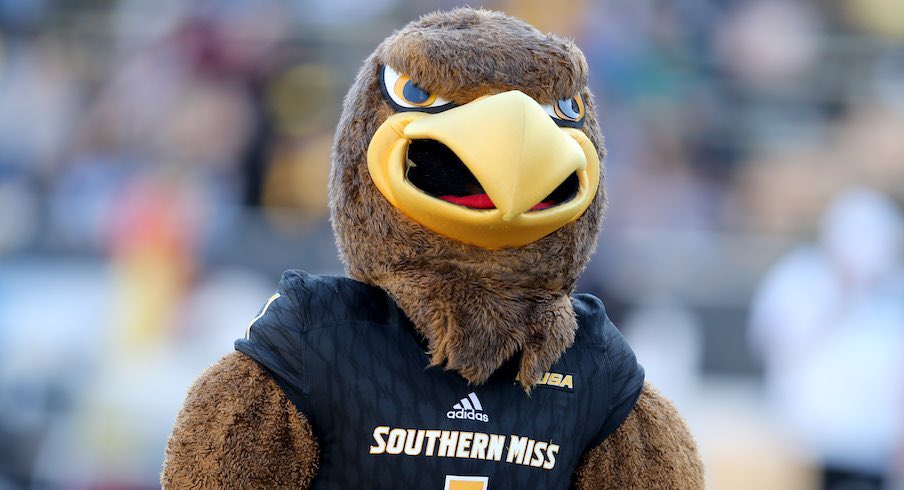sw_zane's tweet image. I am overly blessed to have received my first division 1 offer to souther miss #agtg
@RyHunt3 @NHSTrojansFB @NHSCoachWofford @2sixTrainingLLC @TheUCReport @ChadSimmons_ @Rivals @PrepRedzoneNext @247recruiting @247Sports @CoachHuff @aarondobson17 @bb121277
