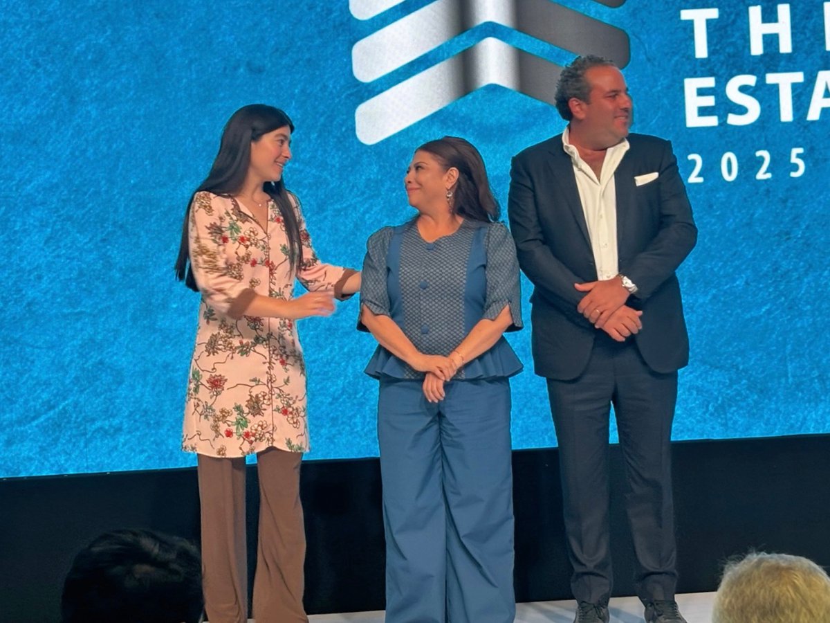ManolaZabalza's tweet photo. Felicidades a las y los ganadores del Premio @ADI_MEXICO en el #TheRealEstateShow, por impulsar proyectos que transforman nuestra ciudad con visión y excelencia.
Con la #JefaDeGobierno @ClaraBrugadaM seguimos trabajando por un desarrollo inmobiliario con justicia territorial. https://t.co/V0aOKhbboJ