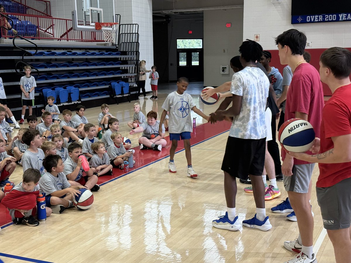 jhsmbb's tweet image. Kids camp was AMAZING! Thank you to everyone who participated! We are so blessed by this great community! Future of Jefferson Basketball looks bright!