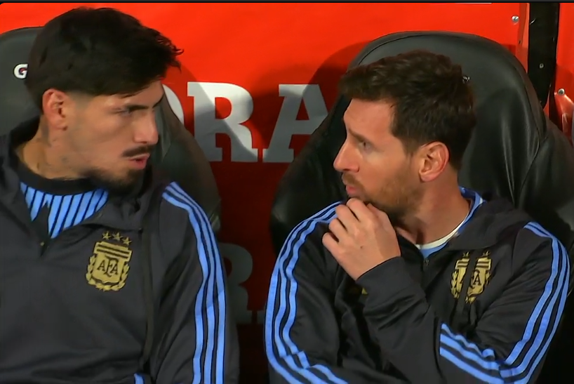 ifctoto's tweet photo. Los 2 mejores jugadores de la historia debatiendo de futbol.

Kevin Lomonaco tiene un plan. https://t.co/JvZvVALTab