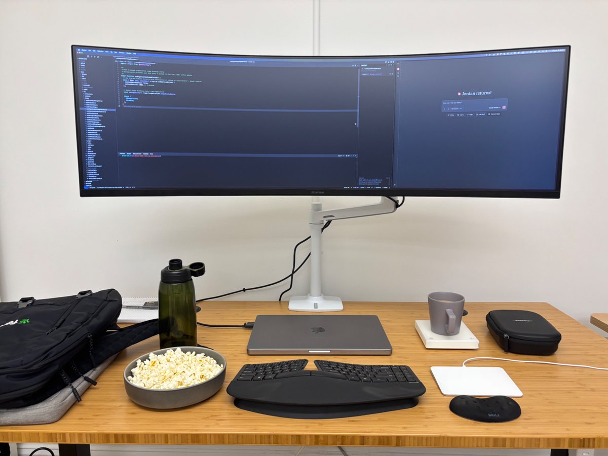 jordanalexmeyer's tweet image. This is what a perfect Thursday night looks like