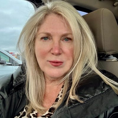 Maybe work on yourself a bit and you wouldnt feel so dumb for taking ad space for a dumb tweet that got no traction 😪
You stay losing